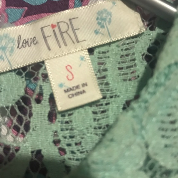 Beautiful Turquoise Half Sleeve Shirt - Picture 4 of 4